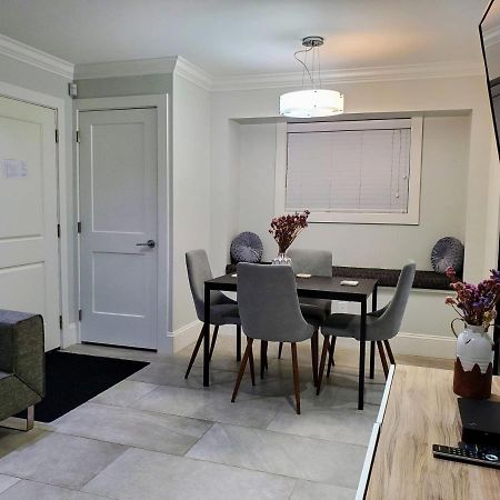 New Urban Modern Main Street House Villa Vancouver Ngoại thất bức ảnh