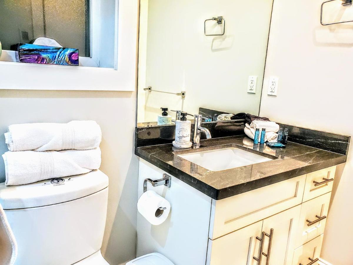 New Urban Modern Main Street House Villa Vancouver Ngoại thất bức ảnh