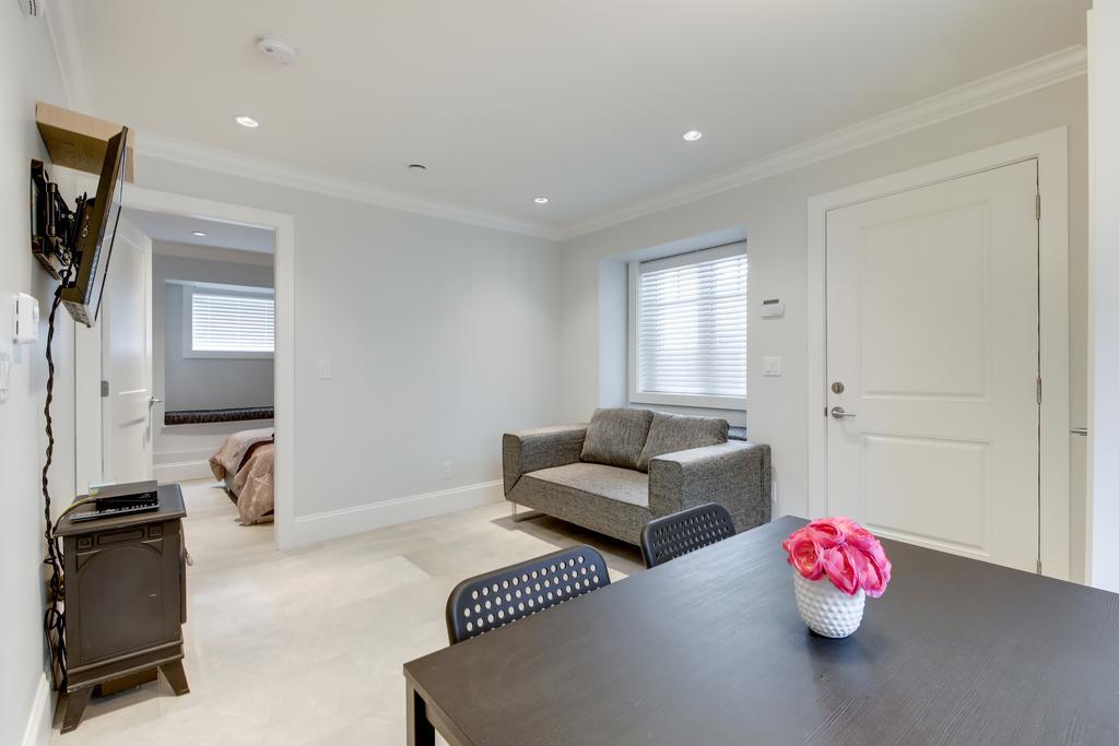 New Urban Modern Main Street House Villa Vancouver Ngoại thất bức ảnh